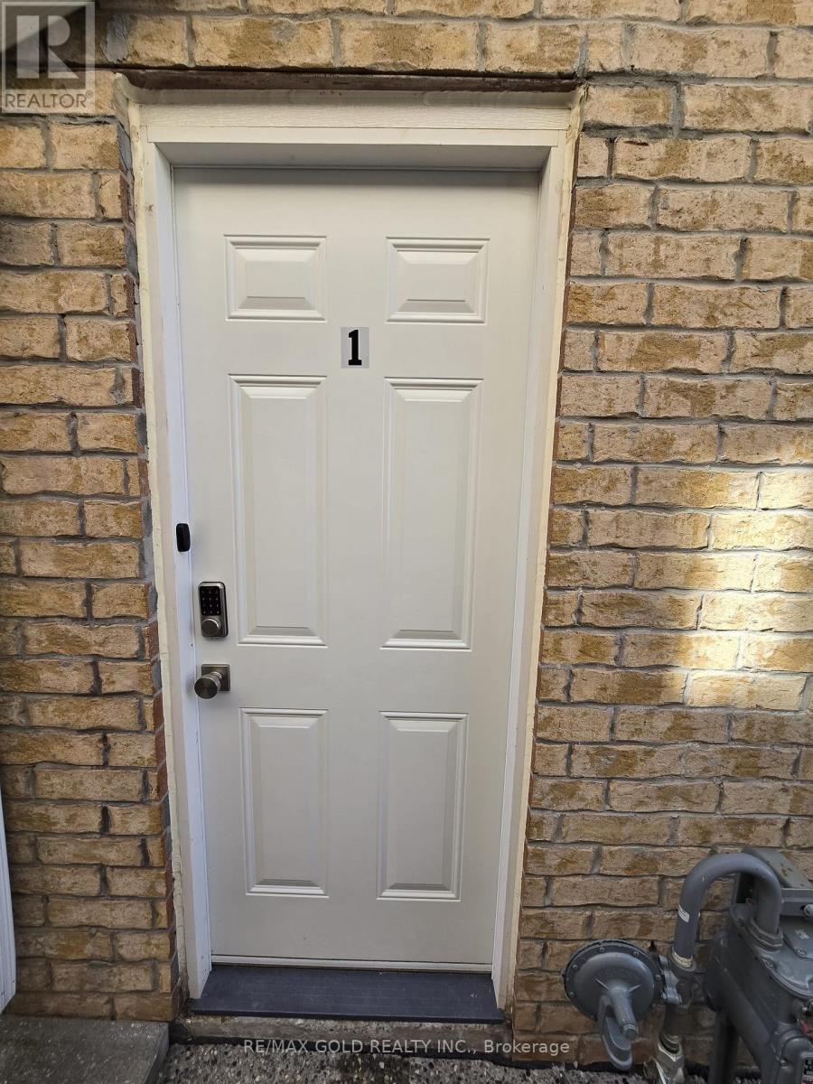 298 Etheridge Avenue, Milton, Ontario  L9E 1H7 - Photo 34 - W12814514