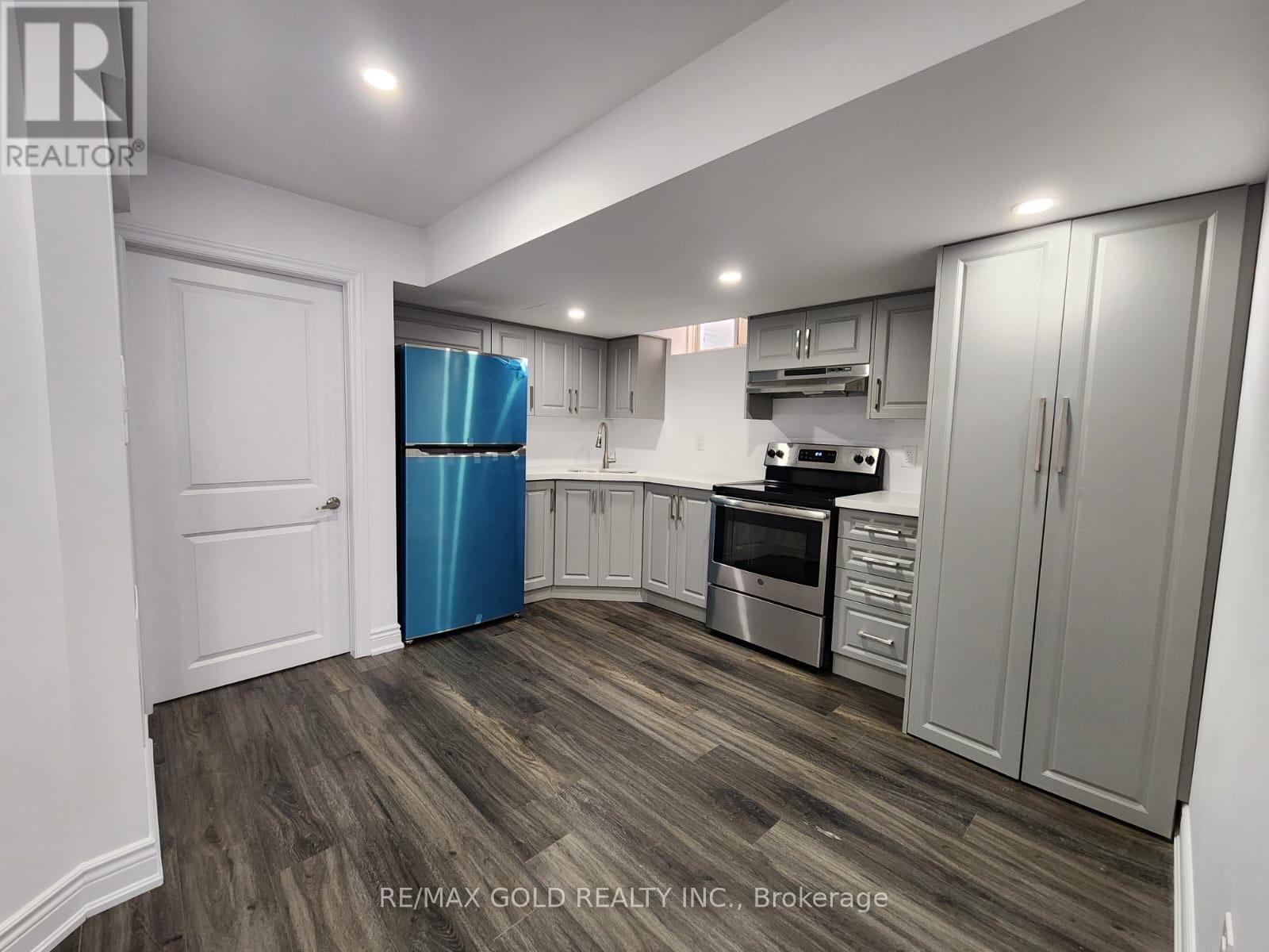 298 Etheridge Avenue, Milton, Ontario  L9E 1H7 - Photo 37 - W12814514