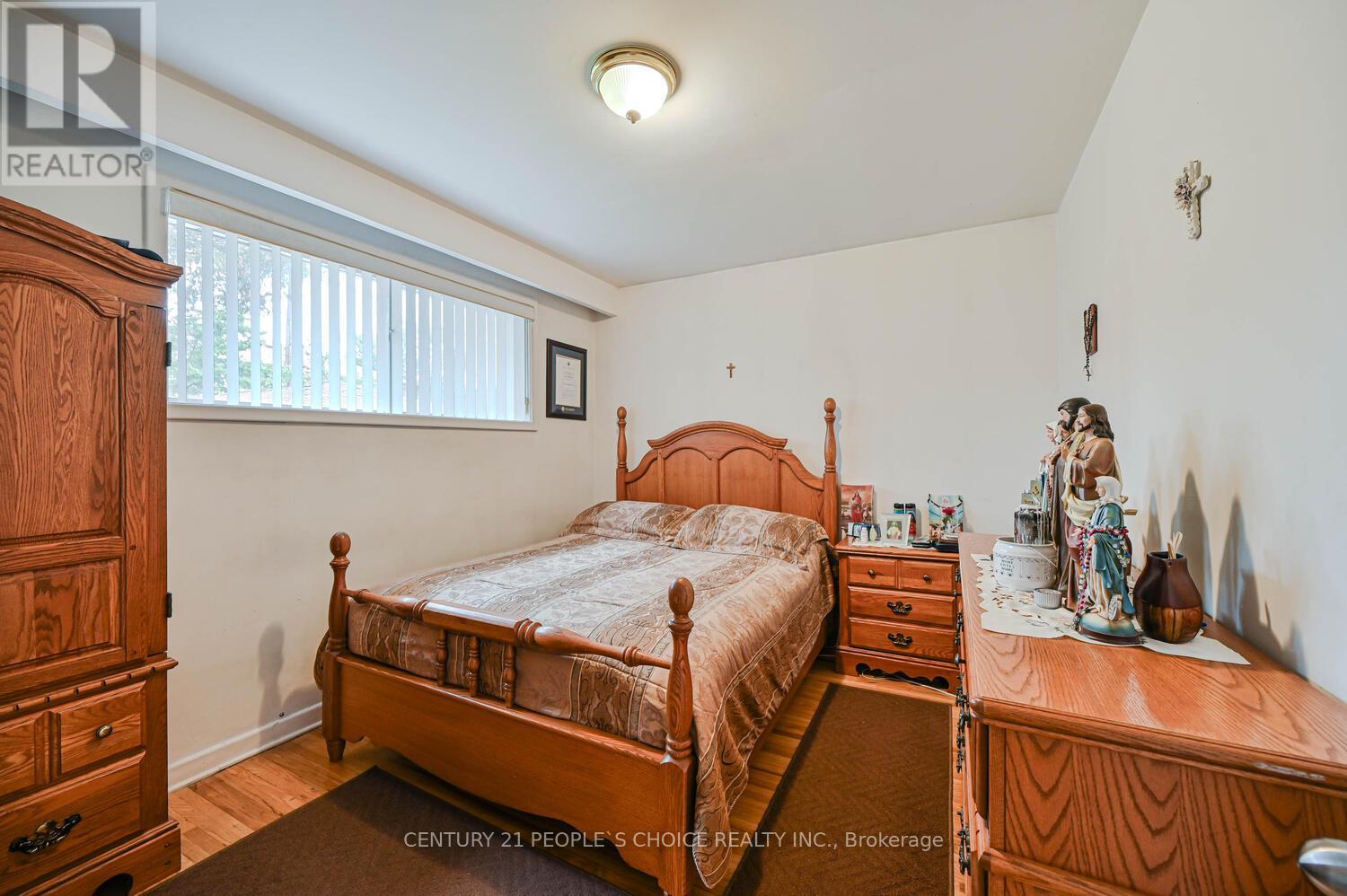 196 Taysham Crescent, Toronto, Ontario  M9V 1X7 - Photo 20 - W12825226