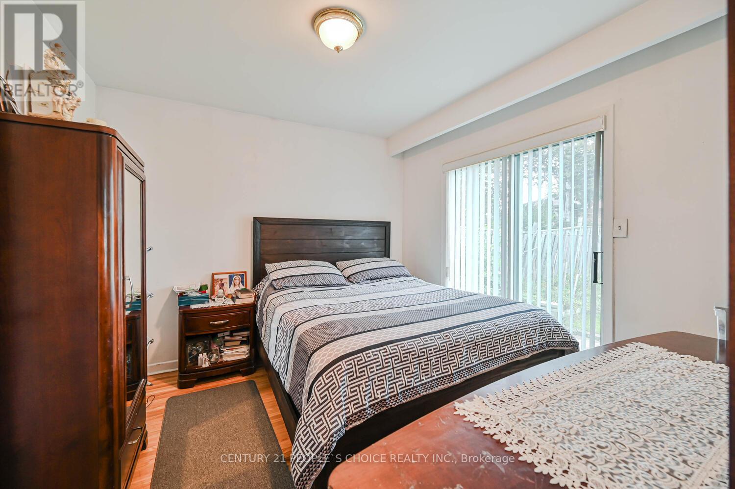 196 Taysham Crescent, Toronto, Ontario  M9V 1X7 - Photo 23 - W12825226