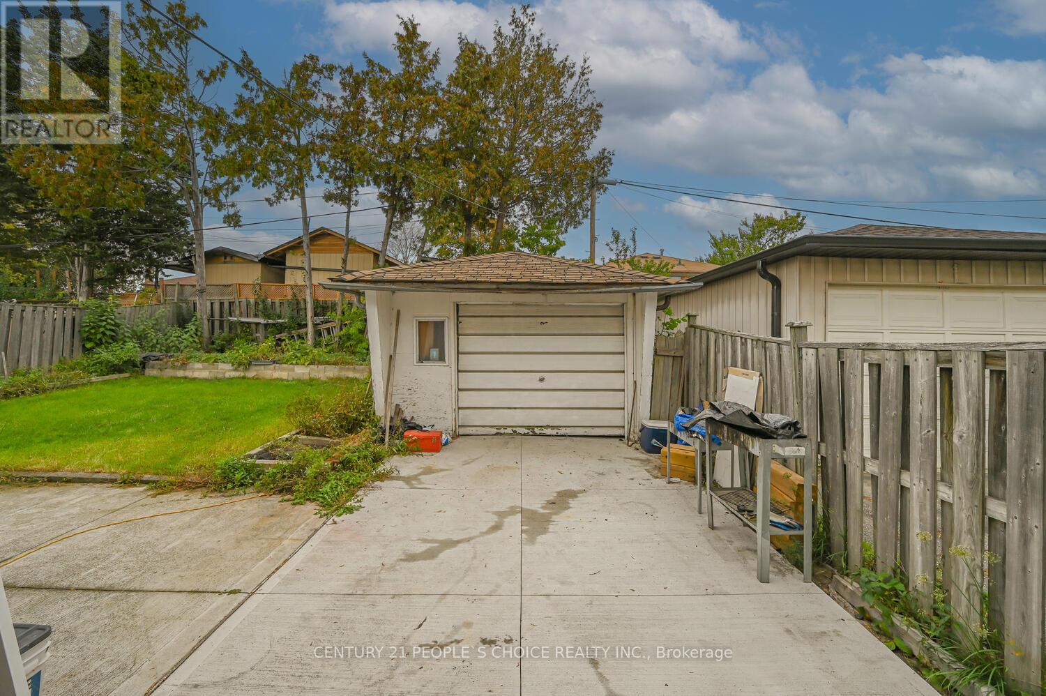 196 Taysham Crescent, Toronto, Ontario  M9V 1X7 - Photo 49 - W12825226