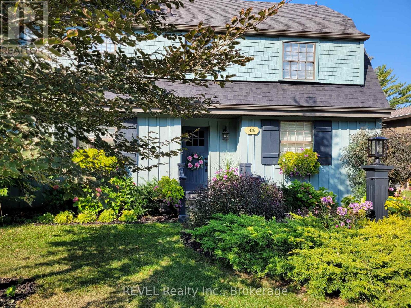 14382 Niagara Parkway, Niagara-On-The-Lake, Ontario  L0S 1J0 - Photo 1 - X12829744