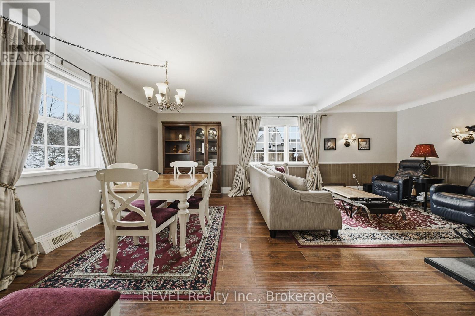 14382 Niagara Parkway, Niagara-On-The-Lake, Ontario  L0S 1J0 - Photo 12 - X12829744