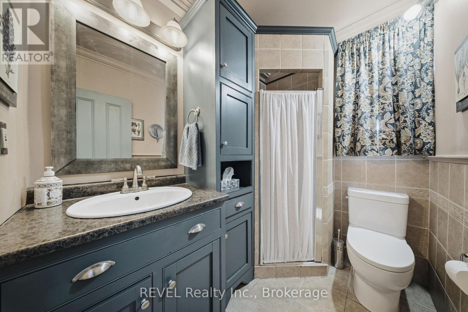 14382 Niagara Parkway, Niagara-On-The-Lake, Ontario  L0S 1J0 - Photo 23 - X12829744