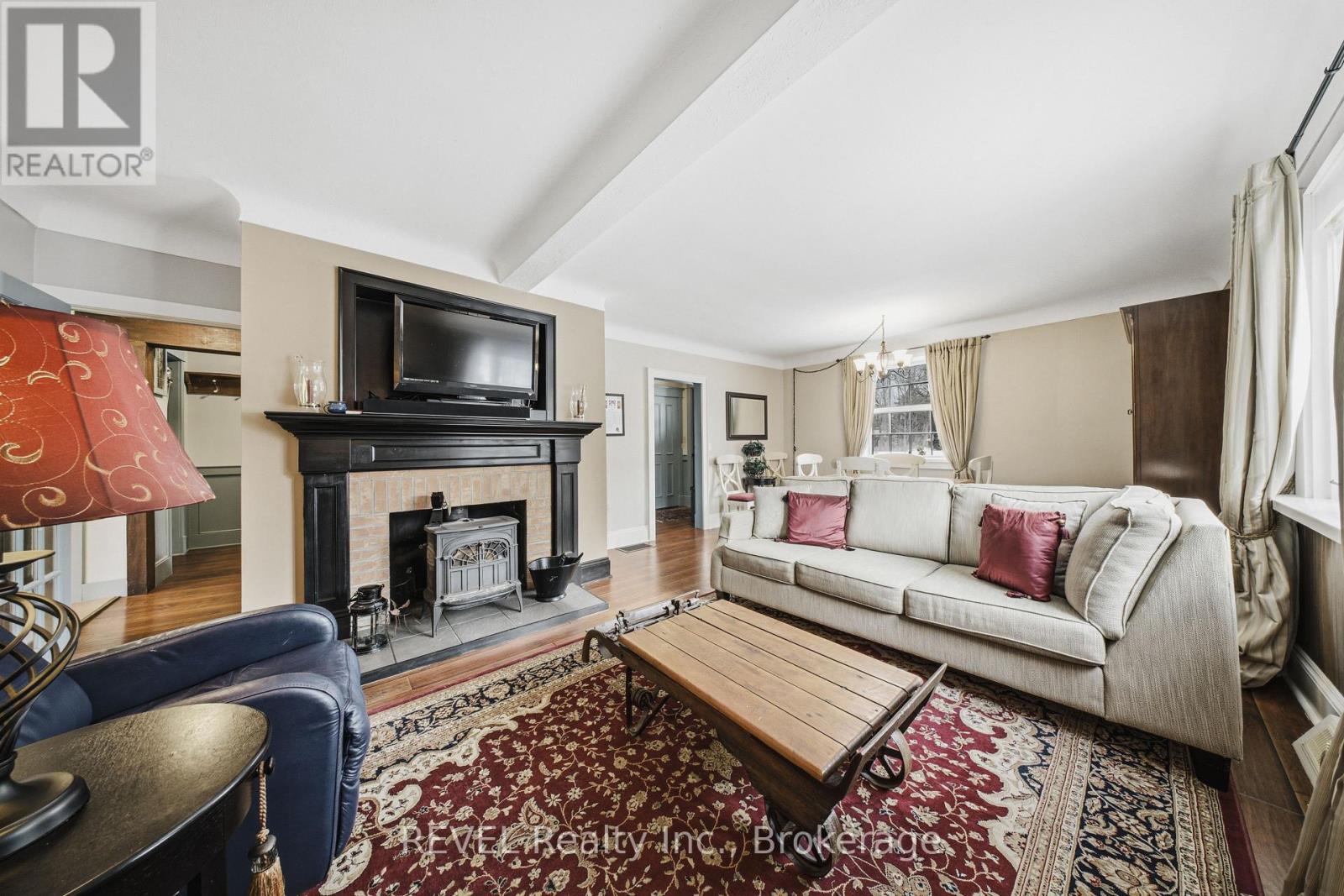 14382 Niagara Parkway, Niagara-On-The-Lake, Ontario  L0S 1J0 - Photo 8 - X12829744