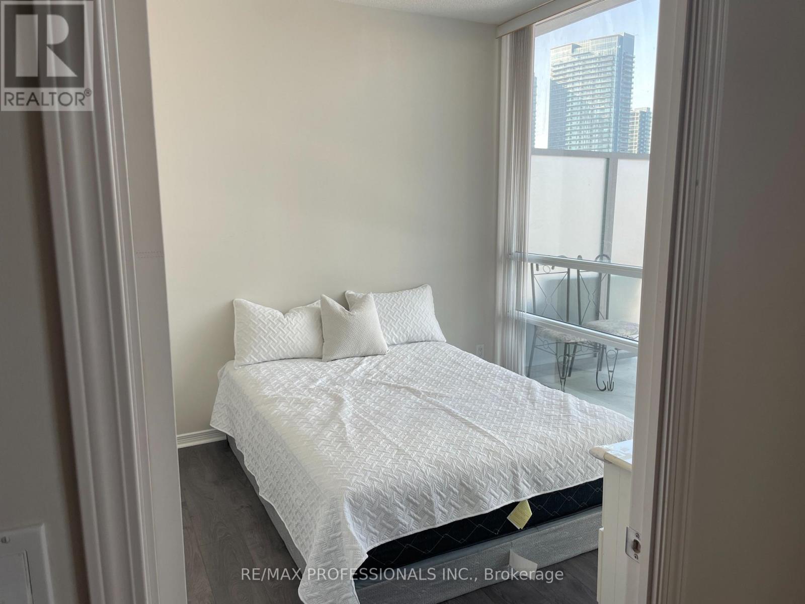 Unknown Address, ,    - Photo 4 - W12777538