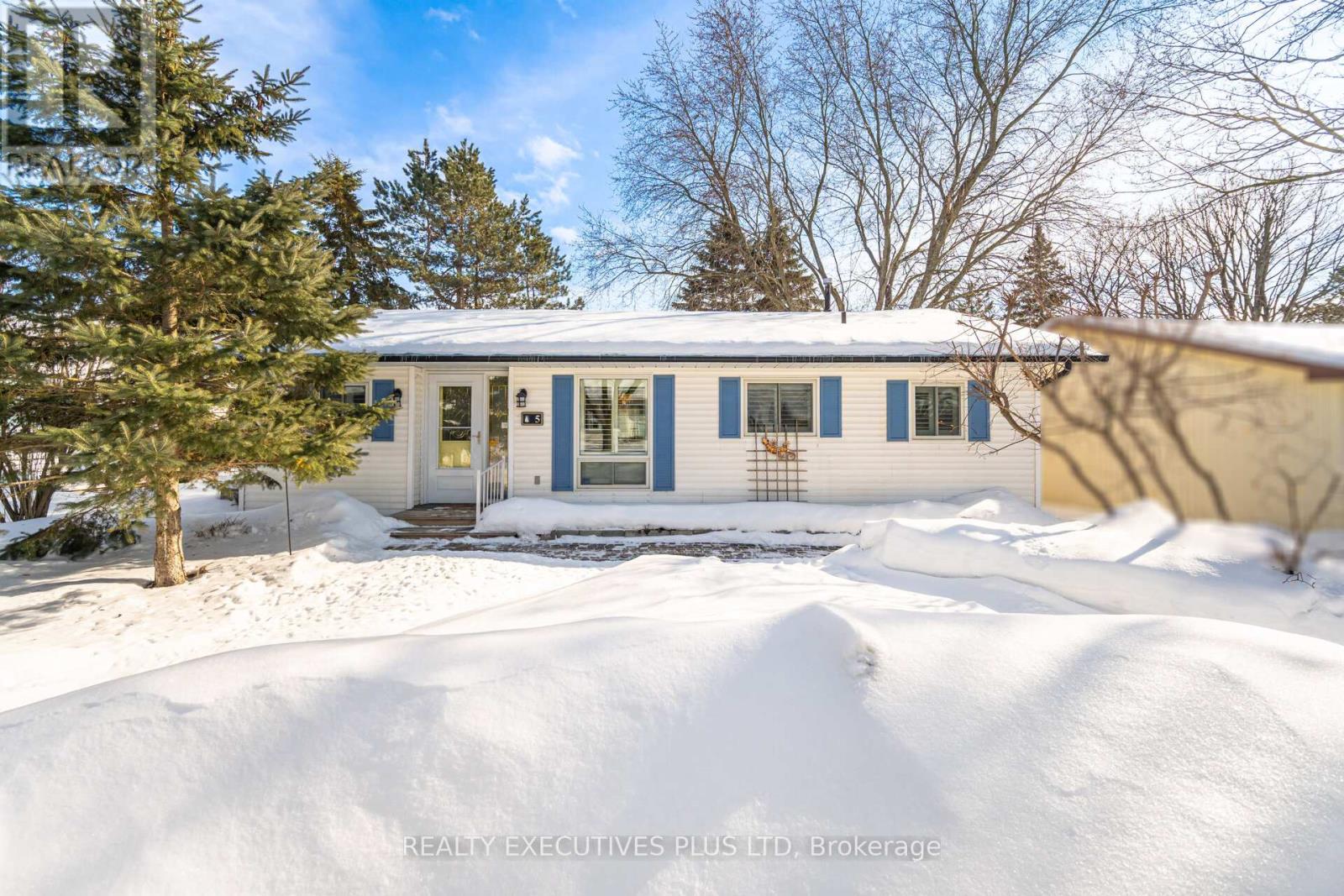 5 TECUMSETH PINES DRIVE, New Tecumseth, Ontario