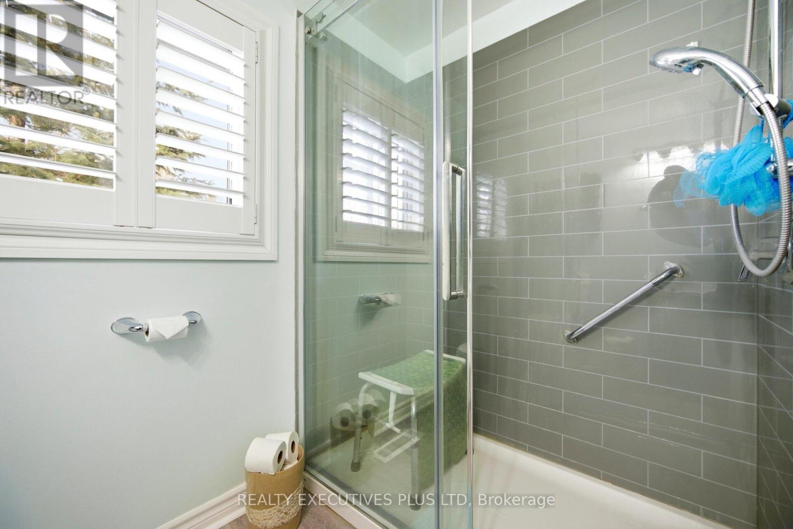 5 Tecumseth Pines Drive, New Tecumseth, Ontario  L0G 1W0 - Photo 24 - N12829740