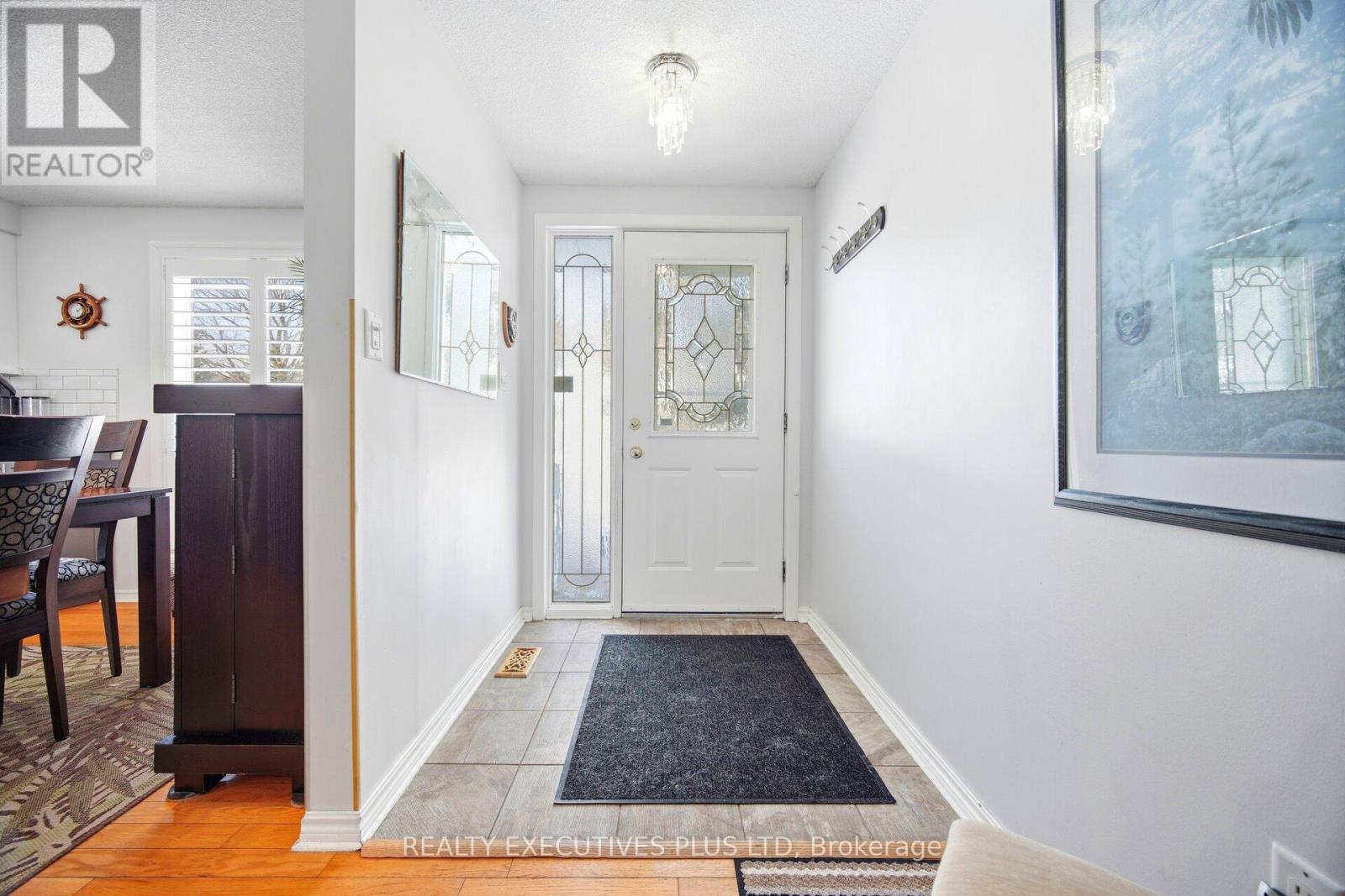 5 Tecumseth Pines Drive, New Tecumseth, Ontario  L0G 1W0 - Photo 7 - N12829740