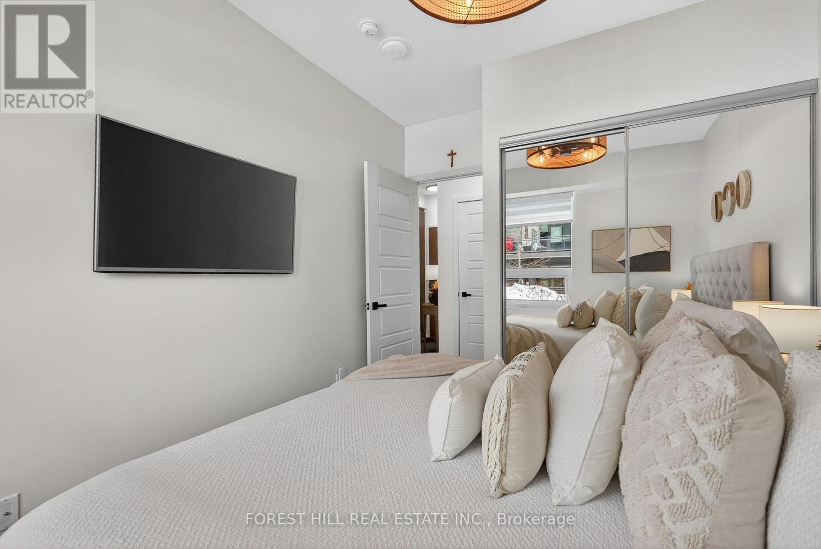 C113 - 301 Sea Ray Avenue, Innisfil, Ontario  L9S 2P7 - Photo 4 - N12829760