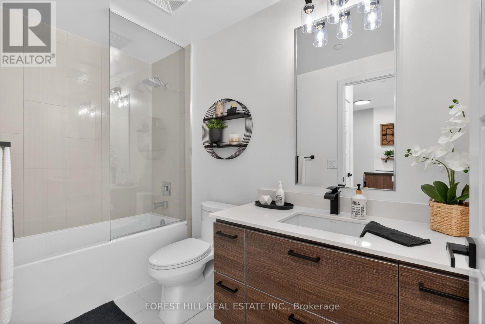 C113 - 301 Sea Ray Avenue, Innisfil, Ontario  L9S 2P7 - Photo 5 - N12829760