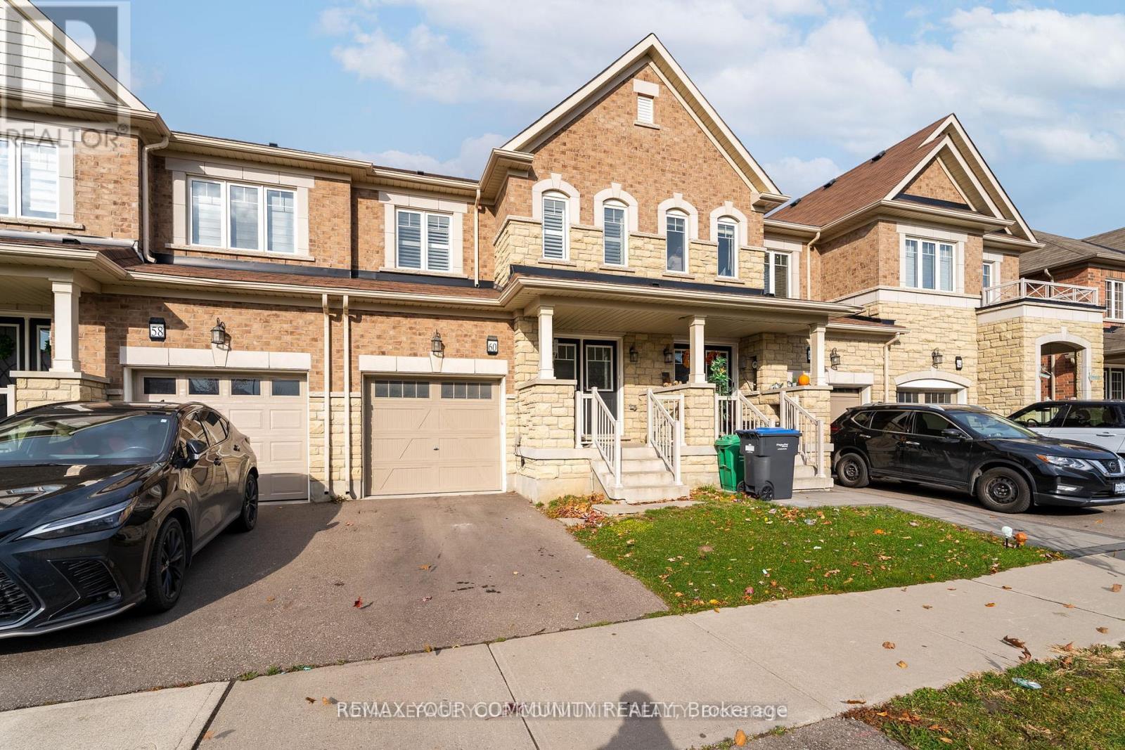 60 Golden Springs Drive, Brampton (Northwest Brampton), Ontario  L7A 4N6 - Photo 2 - W12829754