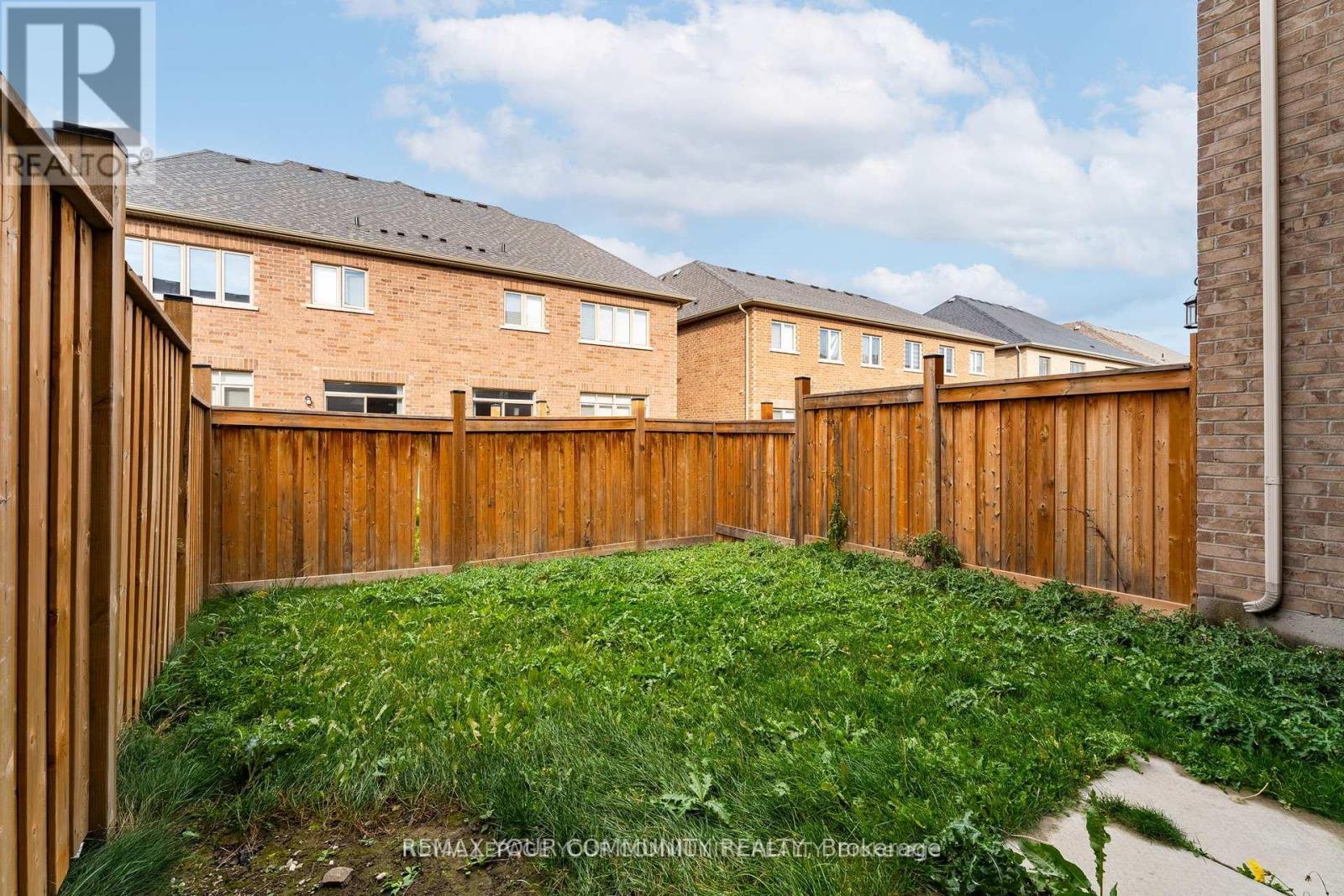 60 Golden Springs Drive, Brampton (Northwest Brampton), Ontario  L7A 4N6 - Photo 34 - W12829754