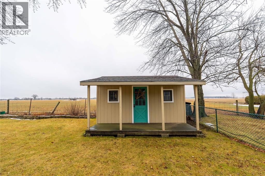 3306 St Clair Parkway, Sombra, Ontario  N0P 2H0 - Photo 37 - 26004162