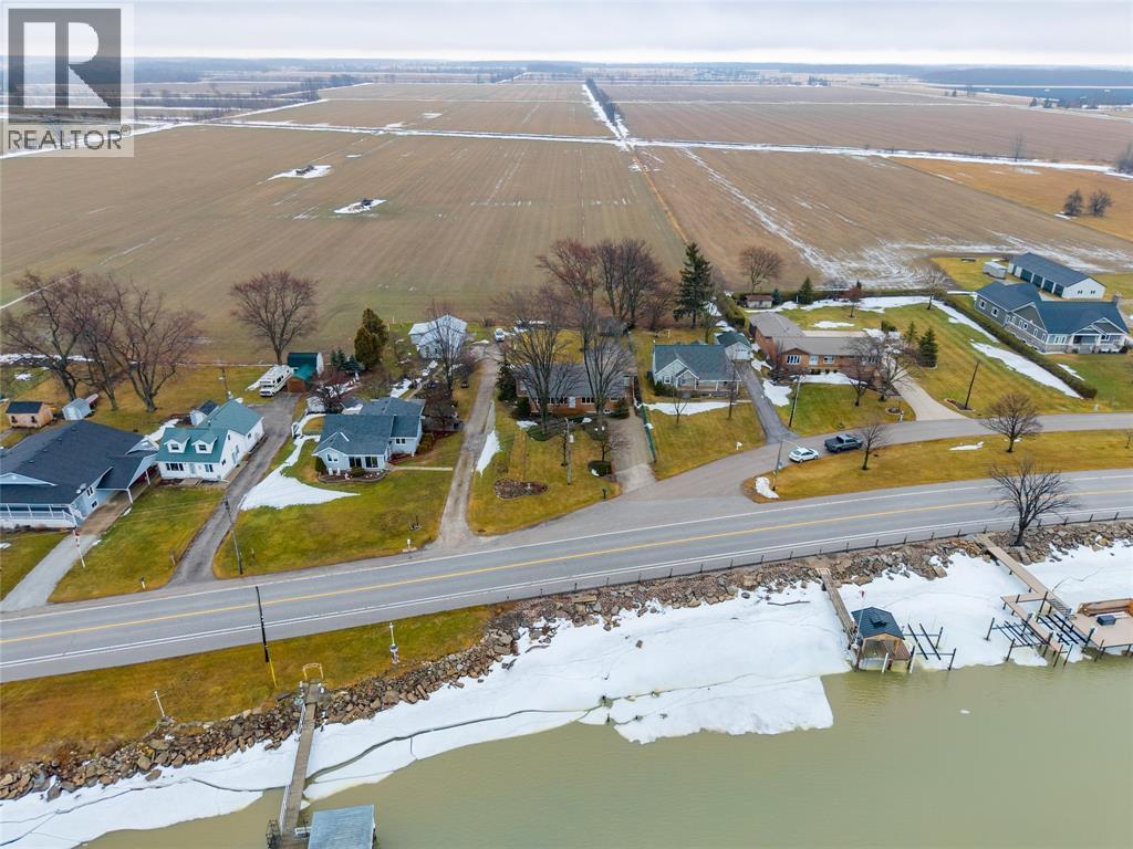 3306 St Clair Parkway, Sombra, Ontario  N0P 2H0 - Photo 39 - 26004162