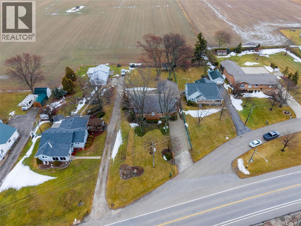 3306 St Clair Parkway, Sombra, Ontario  N0P 2H0 - Photo 42 - 26004162