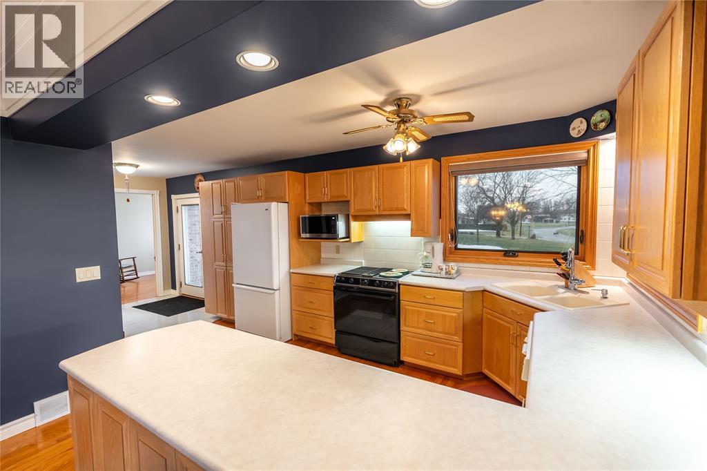 3306 St Clair Parkway, Sombra, Ontario  N0P 2H0 - Photo 18 - 26004162