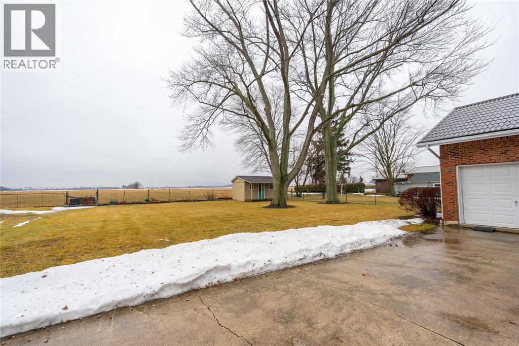 3306 St Clair Parkway, Sombra, Ontario  N0P 2H0 - Photo 33 - 26004162