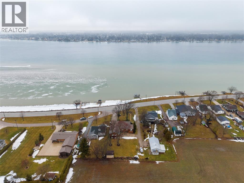 3306 St Clair Parkway, Sombra, Ontario  N0P 2H0 - Photo 46 - 26004162