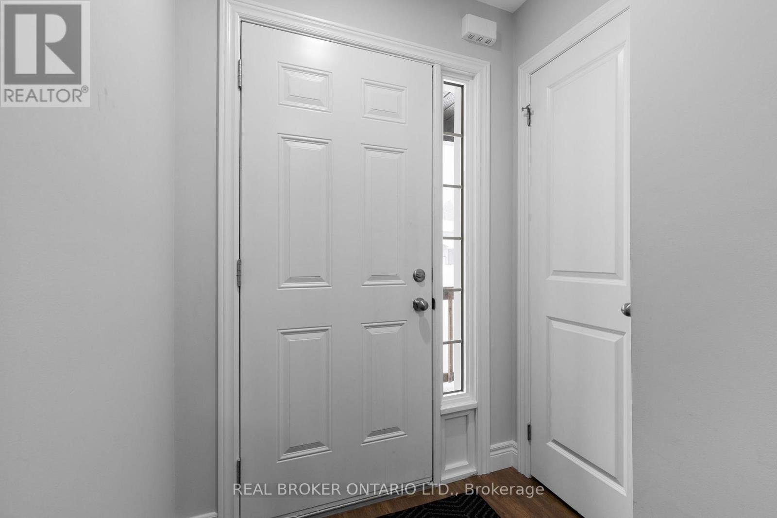 3 Mcconnell Crescent, Bracebridge, Ontario  P1L 0N7 - Photo 4 - X12829738