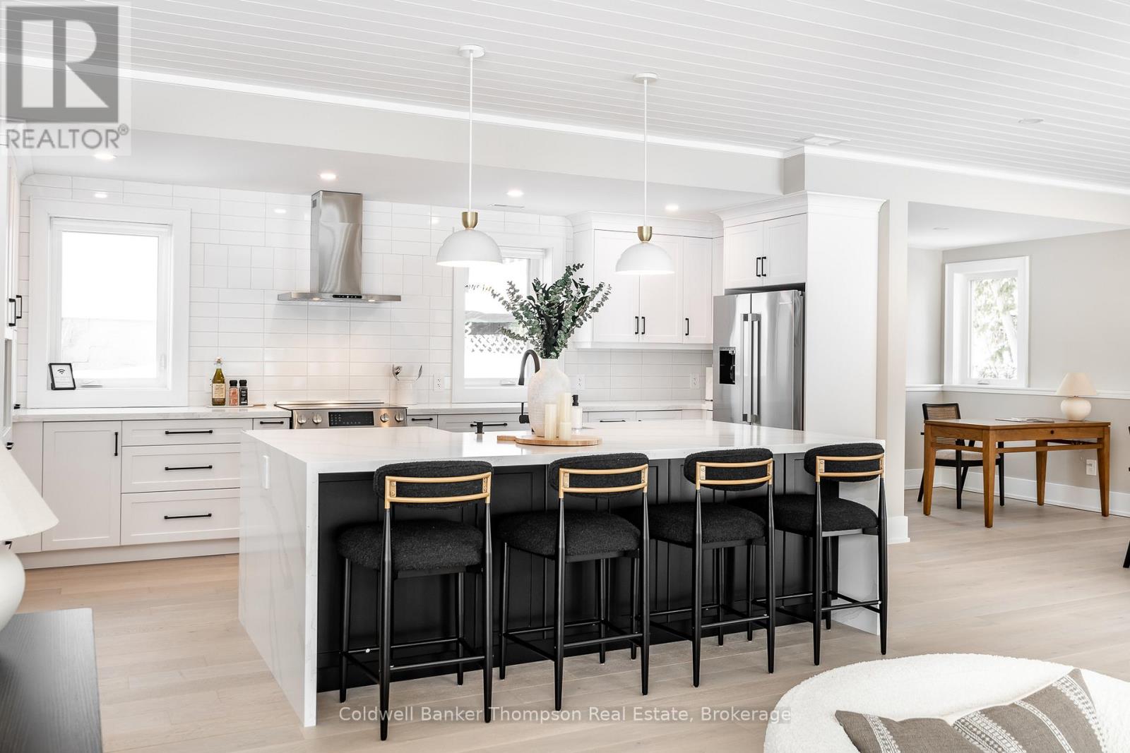 32 Church Street, Huntsville, Ontario  P1H 1G8 - Photo 1 - X12829818