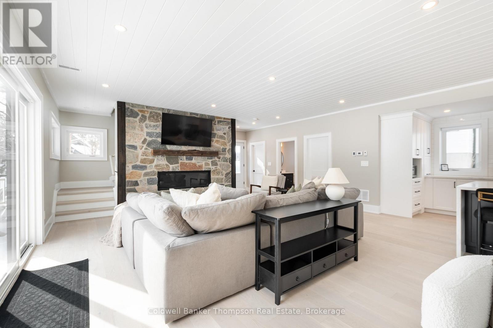 32 Church Street, Huntsville, Ontario  P1H 1G8 - Photo 7 - X12829818