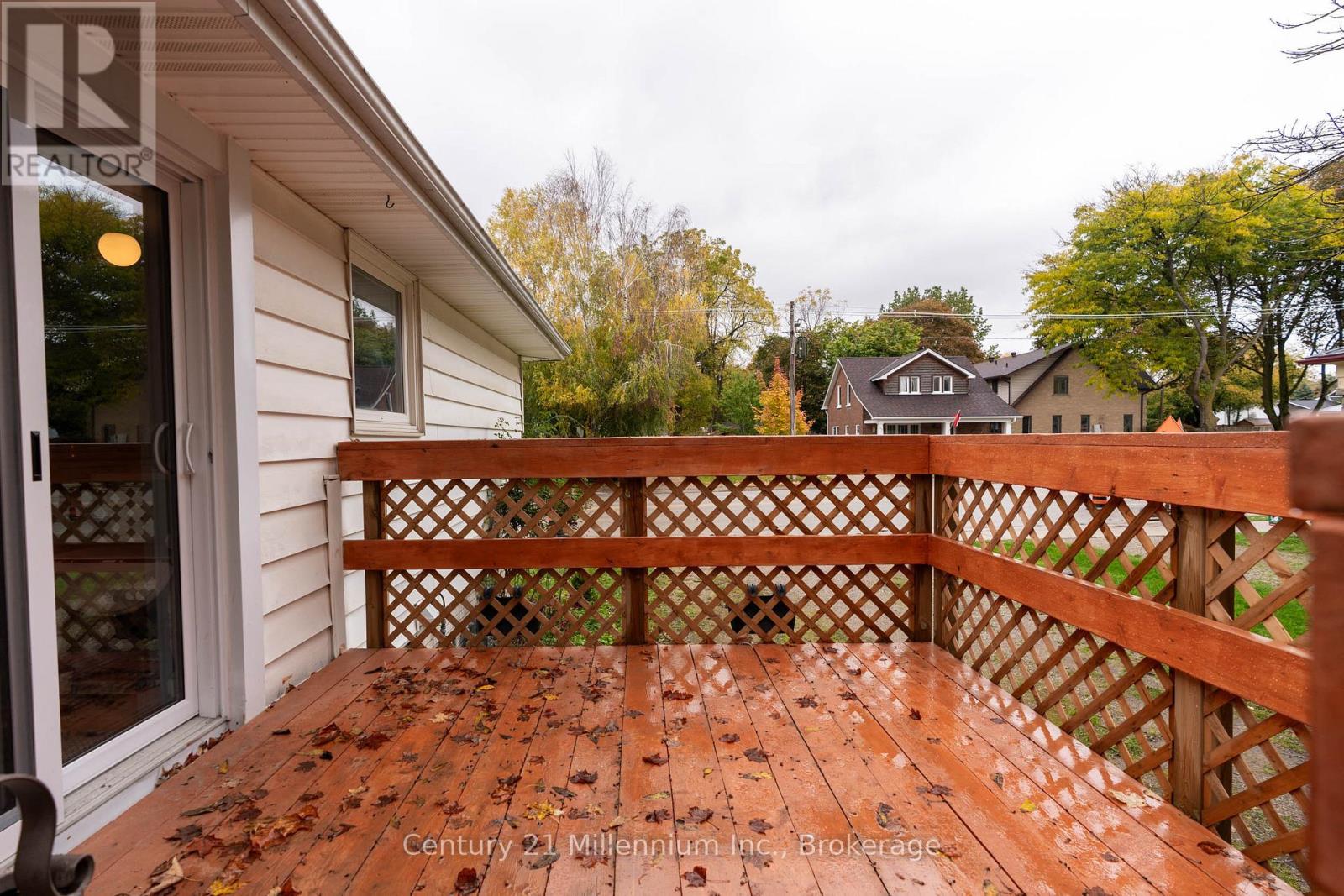 698 Gustavus Street, Saugeen Shores, Ontario  N0H 2C0 - Photo 18 - X12829830