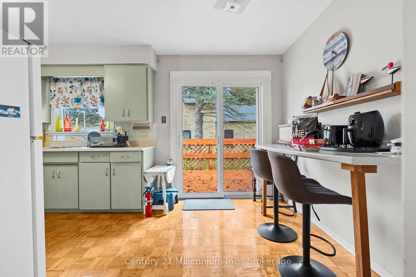 698 Gustavus Street, Saugeen Shores, Ontario  N0H 2C0 - Photo 31 - X12829830