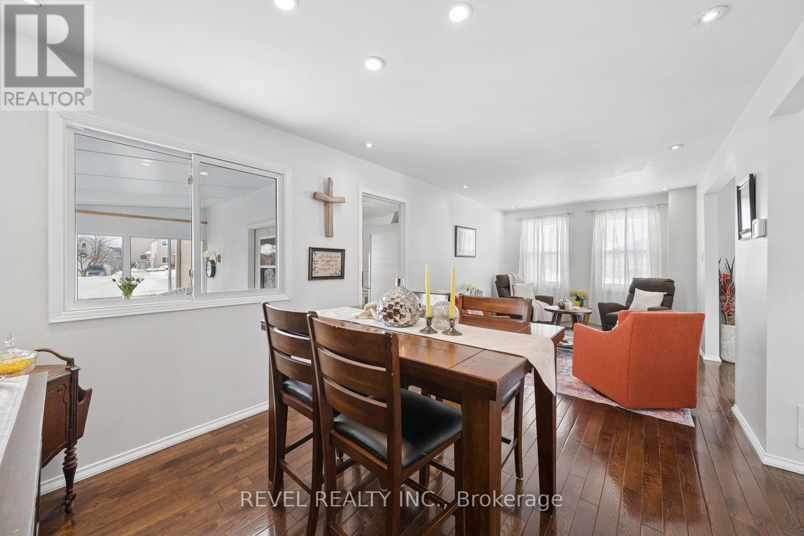 284 Victoria Avenue N, Kawartha Lakes (Lindsay), Ontario  K9V 6A8 - Photo 12 - X12829796