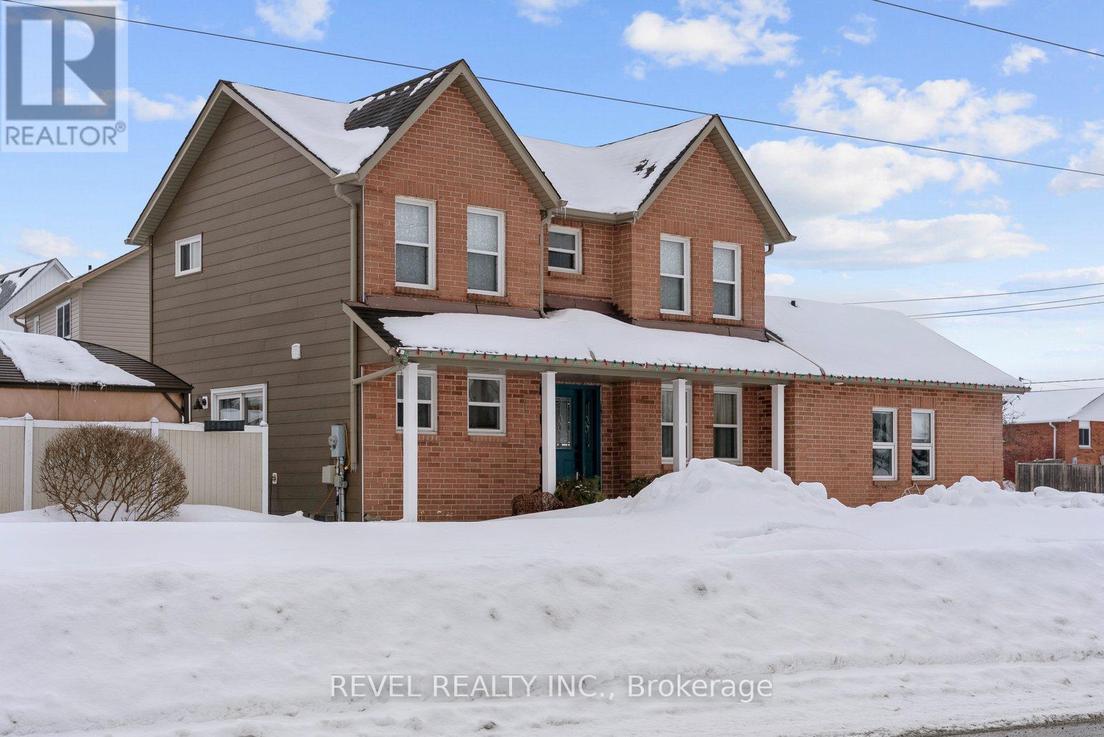 284 Victoria Avenue N, Kawartha Lakes (Lindsay), Ontario  K9V 6A8 - Photo 2 - X12829796