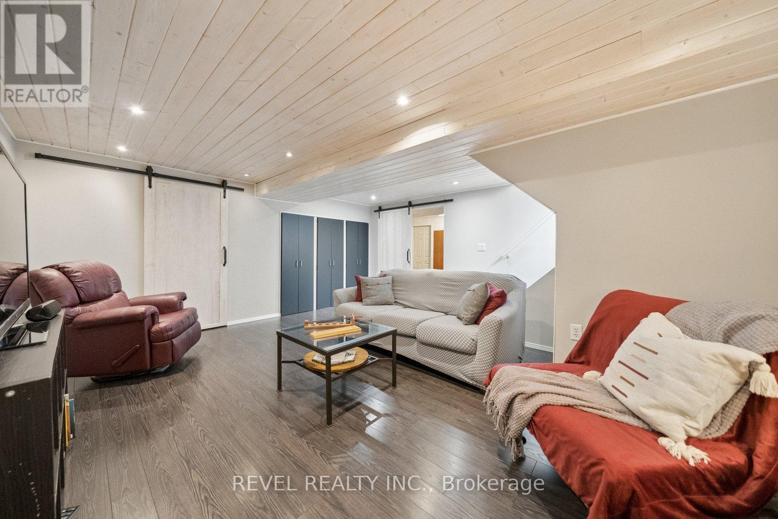 284 Victoria Avenue N, Kawartha Lakes (Lindsay), Ontario  K9V 6A8 - Photo 40 - X12829796