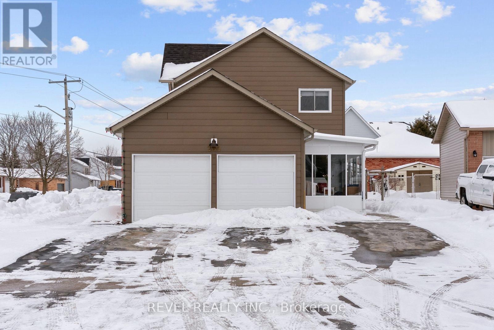 284 Victoria Avenue N, Kawartha Lakes (Lindsay), Ontario  K9V 6A8 - Photo 45 - X12829796