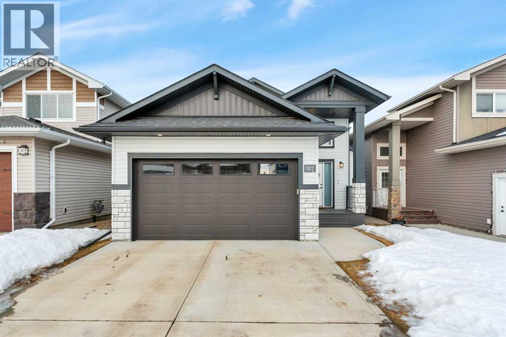 182 Norseman Close, Penhold, Alberta T0M 1R0 - Photo 2 - A2280653