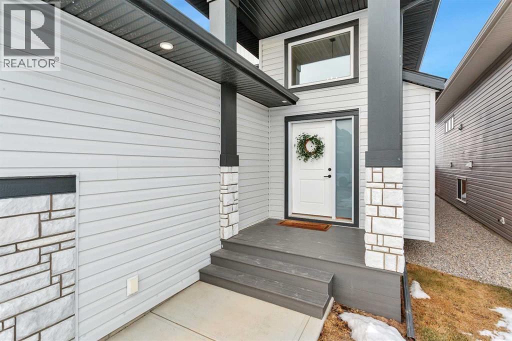182 Norseman Close, Penhold, Alberta T0M 1R0 - Photo 3 - A2280653