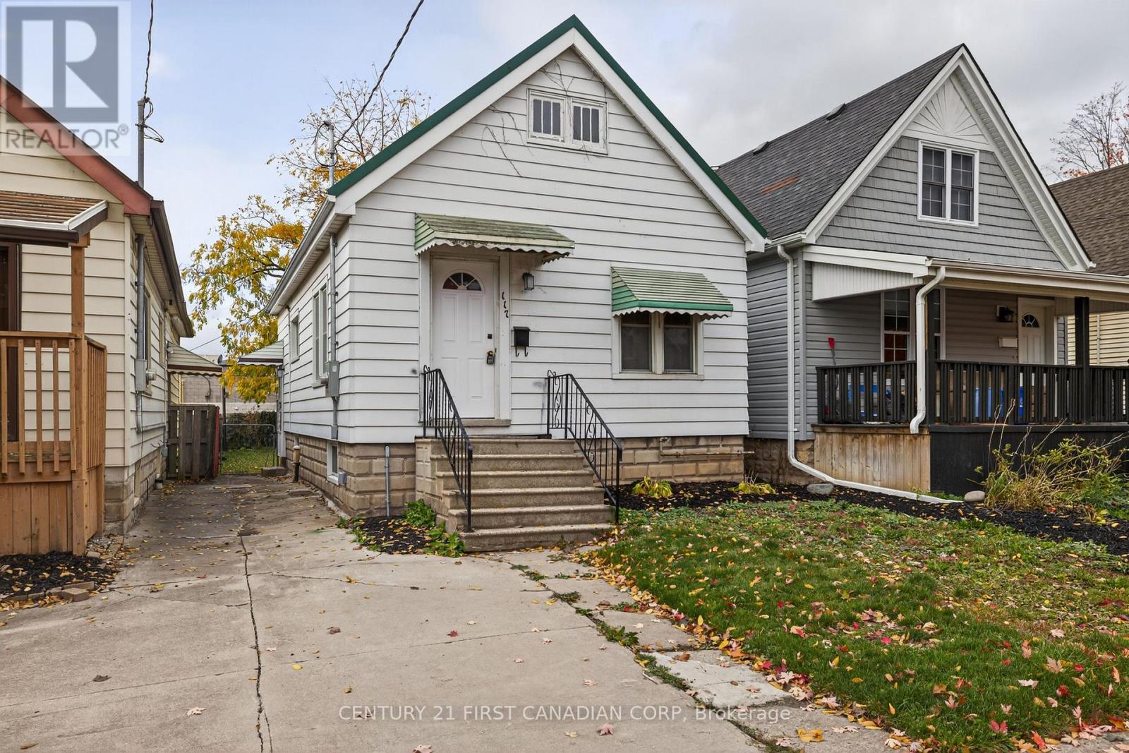 117 STERLING STREET, London East, Ontario