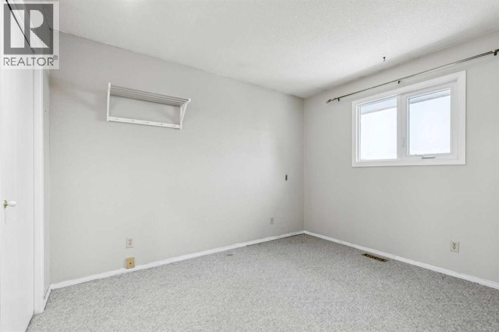 3412 Temple Road Ne, Calgary, Alberta  T1Y 3A9 - Photo 12 - A2287129