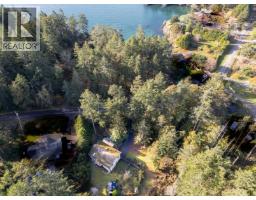 37150 SCHOONER WAY, Pender Island, British Columbia