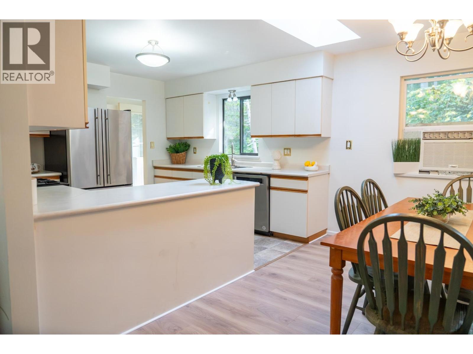 37150 Schooner Way, Pender Island, British Columbia  V0N 2M2 - Photo 9 - R3068457