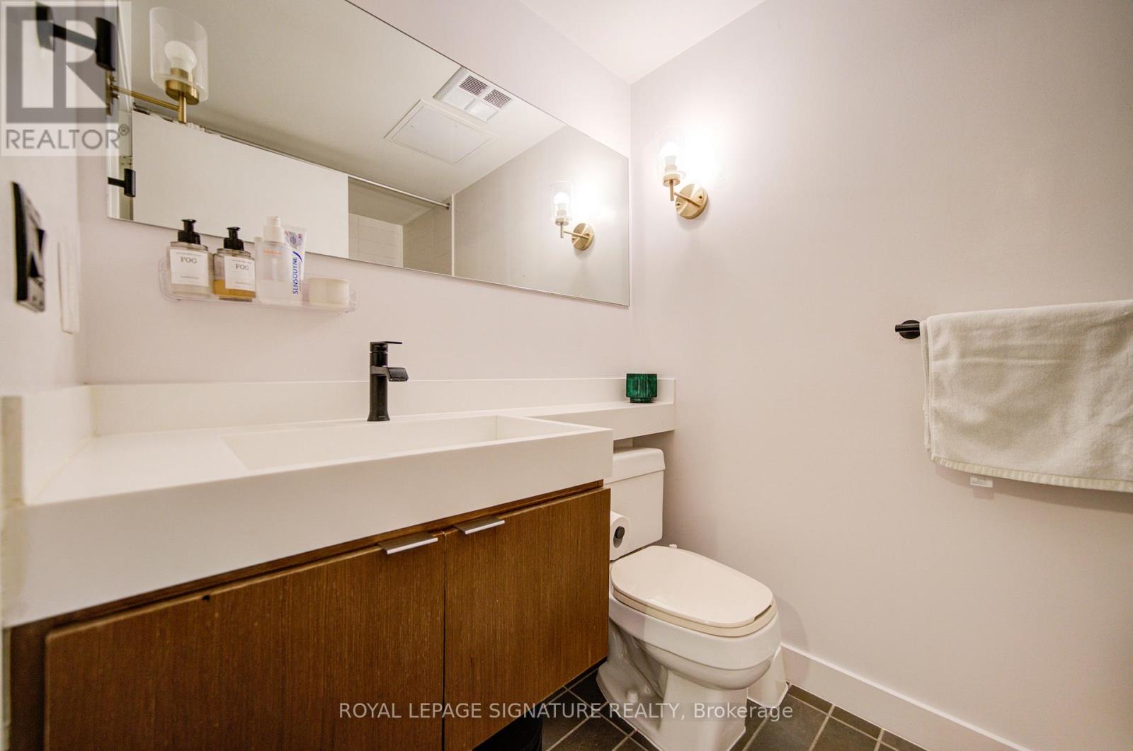 716 - 4k Spadina Avenue E, Toronto (Waterfront Communities), Ontario  M5V 3Y9 - Photo 12 - C12829778