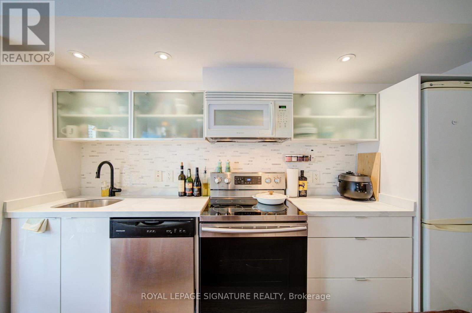 716 - 4k Spadina Avenue E, Toronto (Waterfront Communities), Ontario  M5V 3Y9 - Photo 7 - C12829778