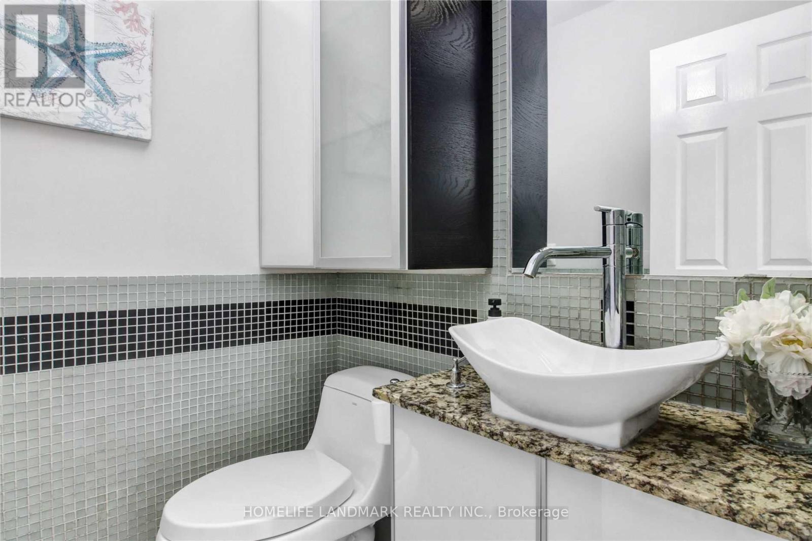 25 Hounslow Avenue, Toronto (Willowdale West), Ontario  M2N 2A9 - Photo 8 - C12829792