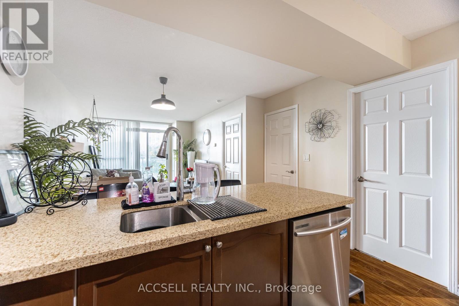 1015 - 68 Grangeway Avenue, Toronto, Ontario  M1H 0A1 - Photo 10 - E12829816