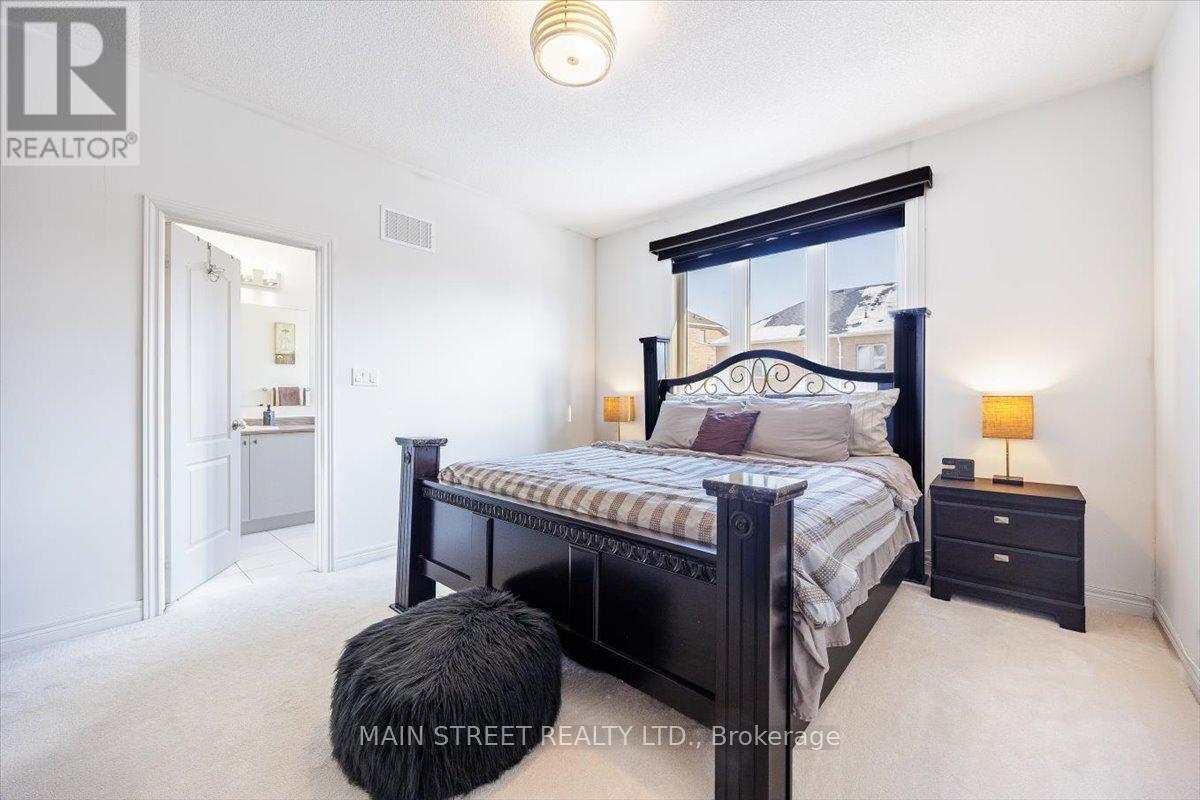 27 Radial Drive, Aurora, Ontario  L4G 0Z8 - Photo 18 - N12829820