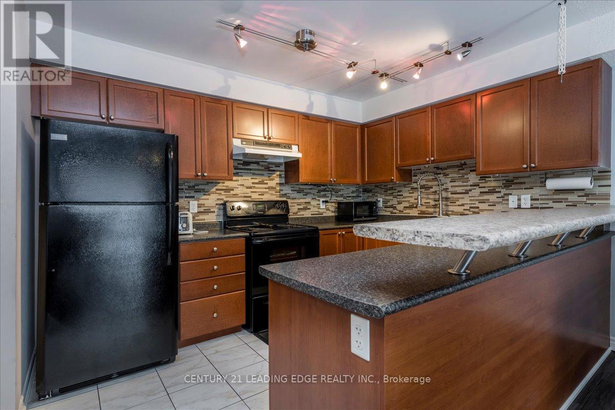 20 - 43 Coulter Street, Barrie, Ontario  L4N 6L9 - Photo 3 - S12829808