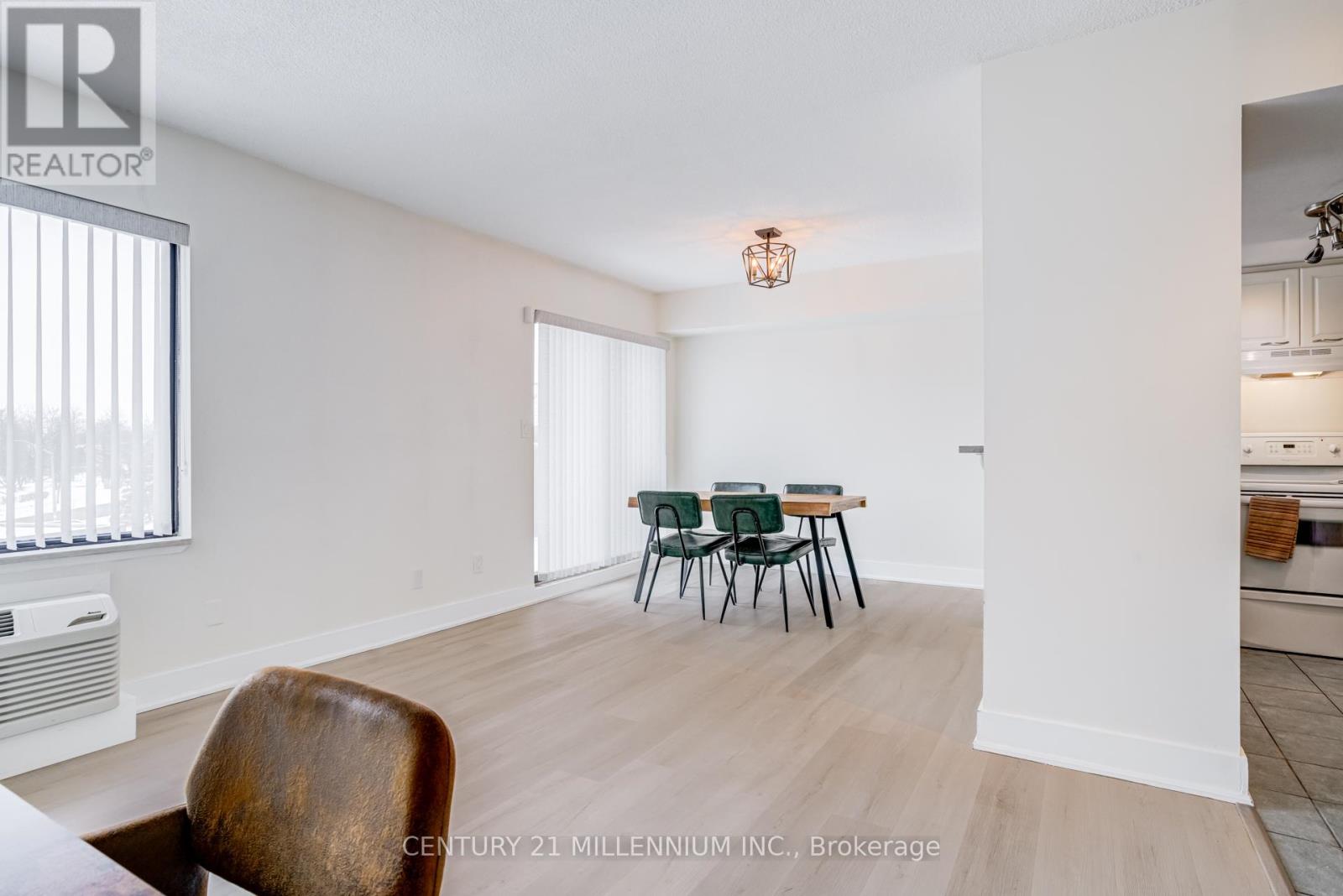 617 - 1000 Cedarglen Gate, Mississauga, Ontario  L5C 3Z5 - Photo 6 - W12829800