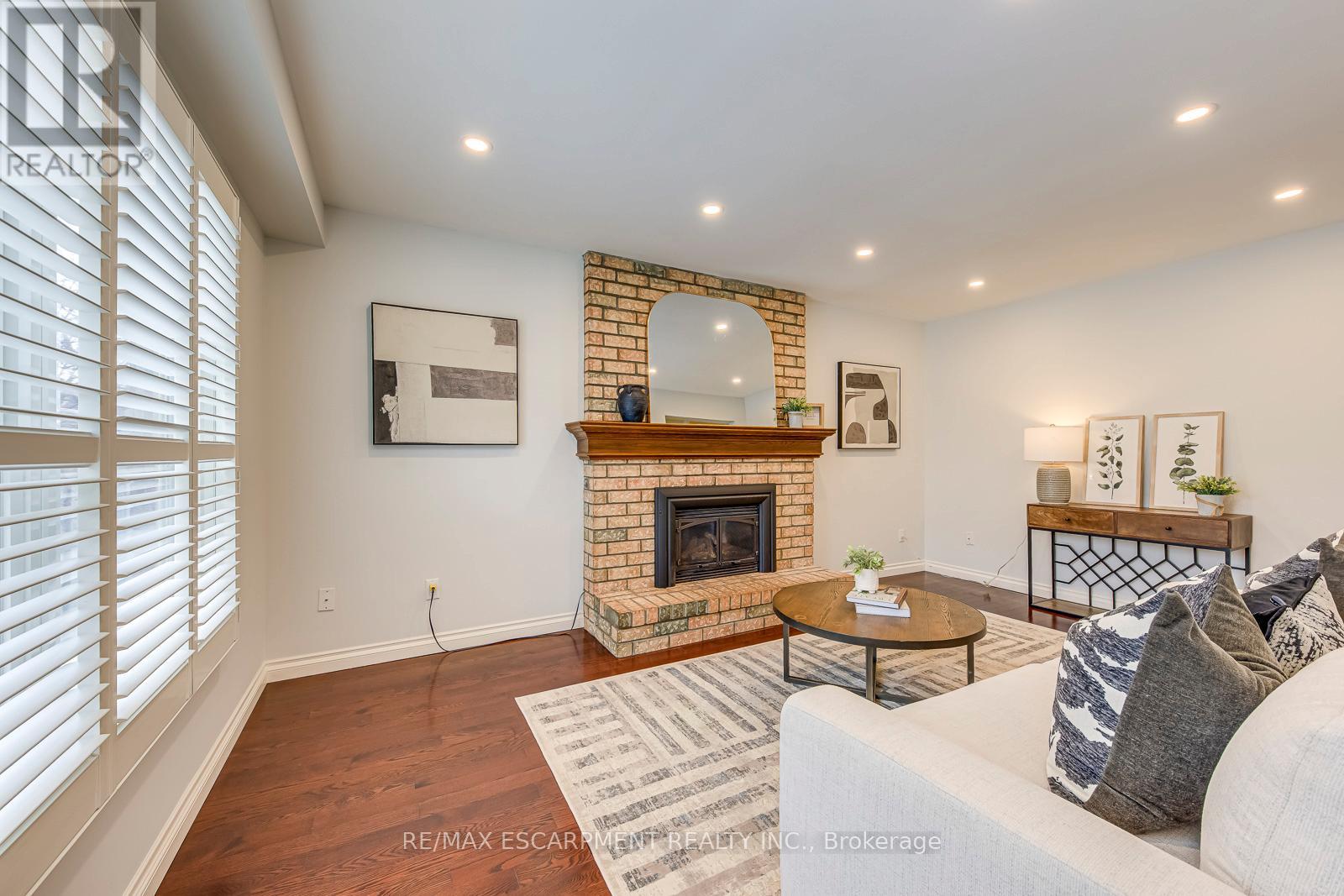 2223 Vista Drive, Burlington, Ontario  L7M 3N5 - Photo 18 - W12829810