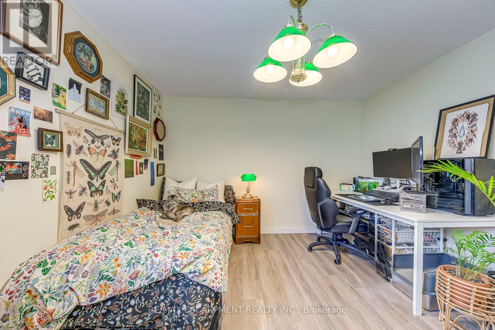 2223 Vista Drive, Burlington, Ontario  L7M 3N5 - Photo 38 - W12829810