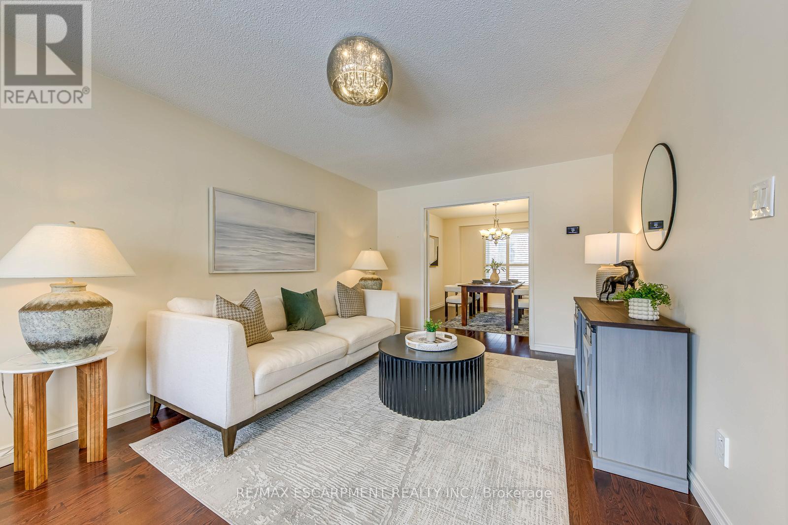 2223 Vista Drive, Burlington, Ontario  L7M 3N5 - Photo 9 - W12829810