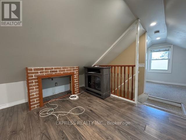 126 Sixteenth Street, Toronto (New Toronto), Ontario  M8V 3K1 - Photo 25 - W12829828