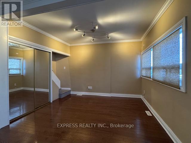 126 Sixteenth Street, Toronto (New Toronto), Ontario  M8V 3K1 - Photo 4 - W12829828